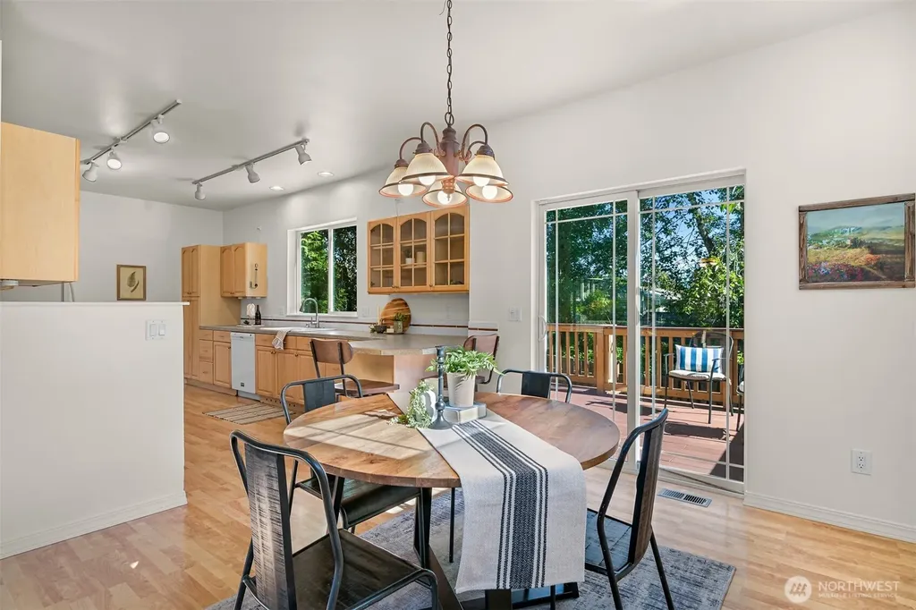 1608 Valhalla Street Bellingham WA 98226