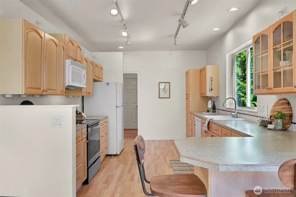 1608 Valhalla Street Bellingham WA 98226