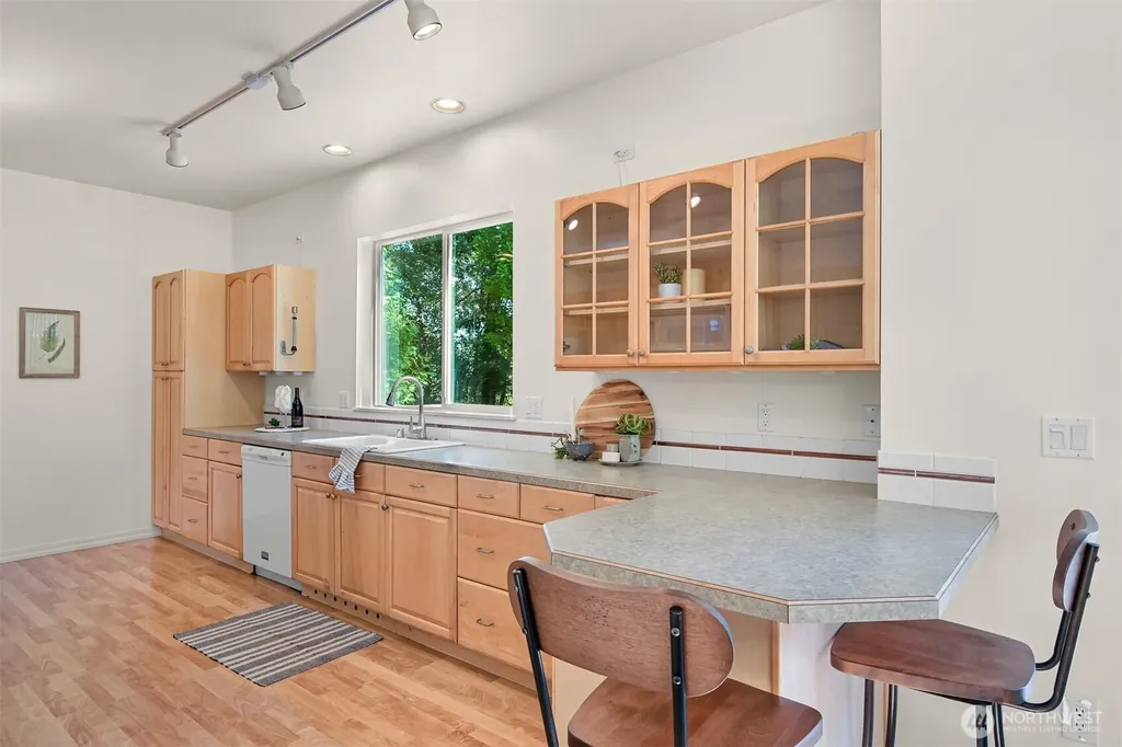1608 Valhalla Street Bellingham WA 98226