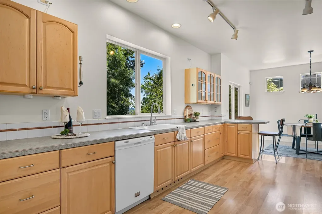 1608 Valhalla Street Bellingham WA 98226
