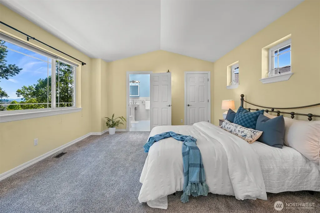 1608 Valhalla Street Bellingham WA 98226