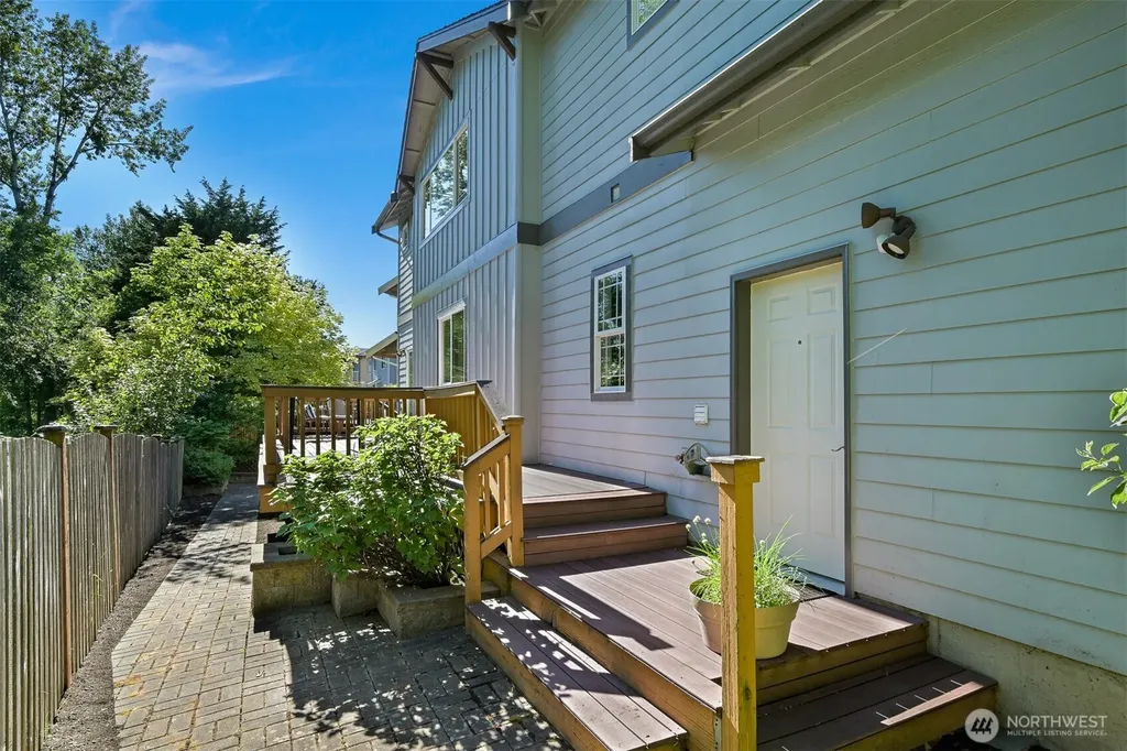 1608 Valhalla Street Bellingham WA 98226