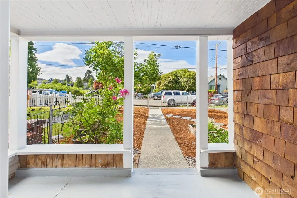 1728 5th Street Bremerton WA 98337