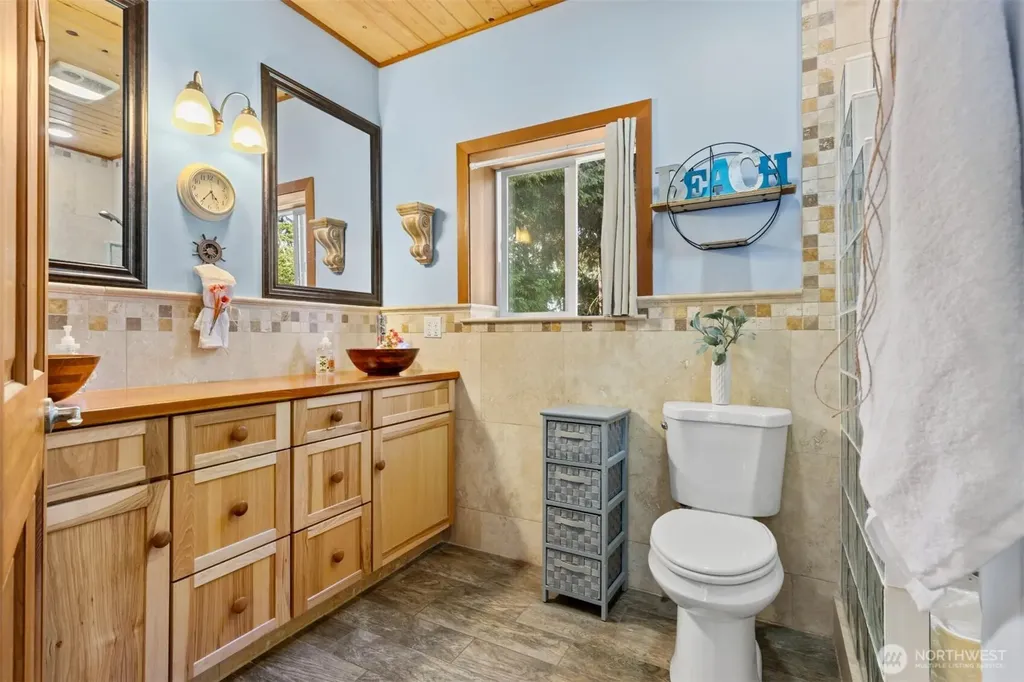 22312 Sandridge Road Ocean Park WA 98664