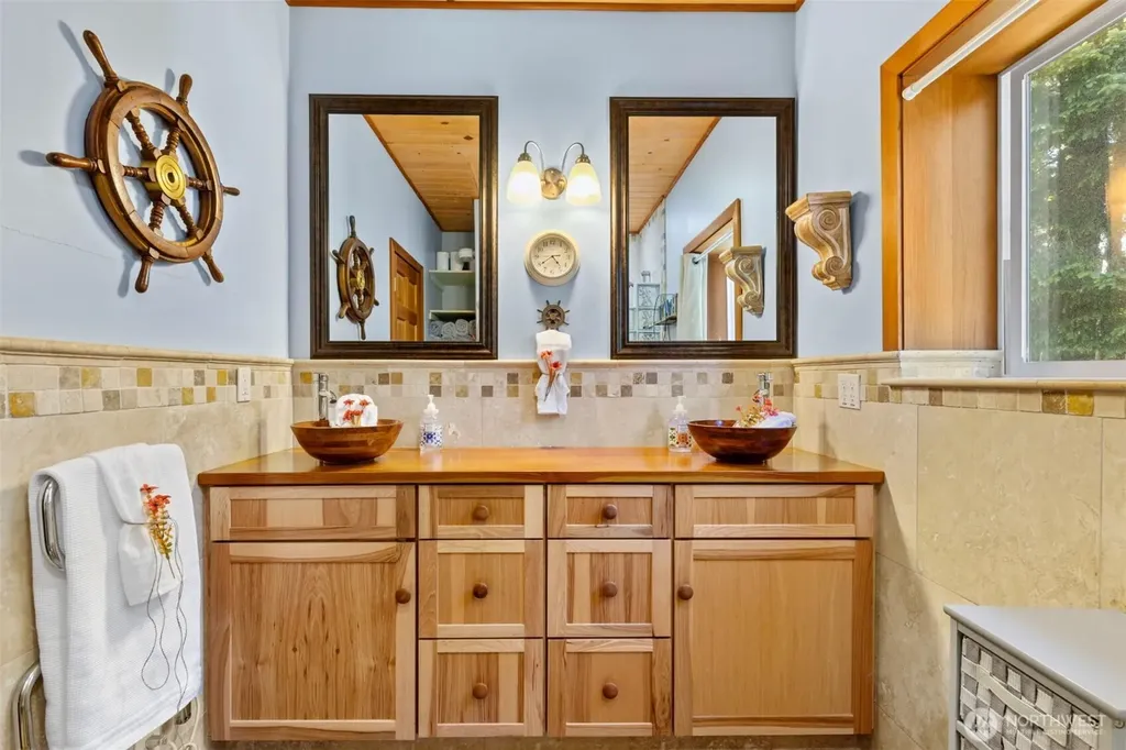 22312 Sandridge Road Ocean Park WA 98664
