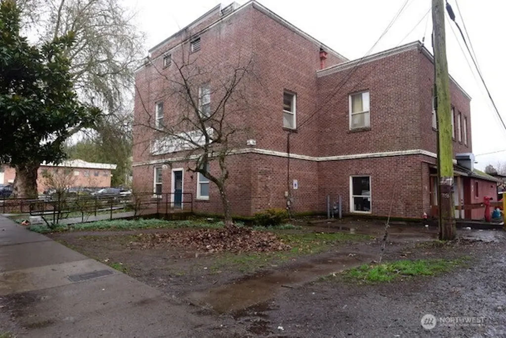 218 3rd Street Shelton WA 98584