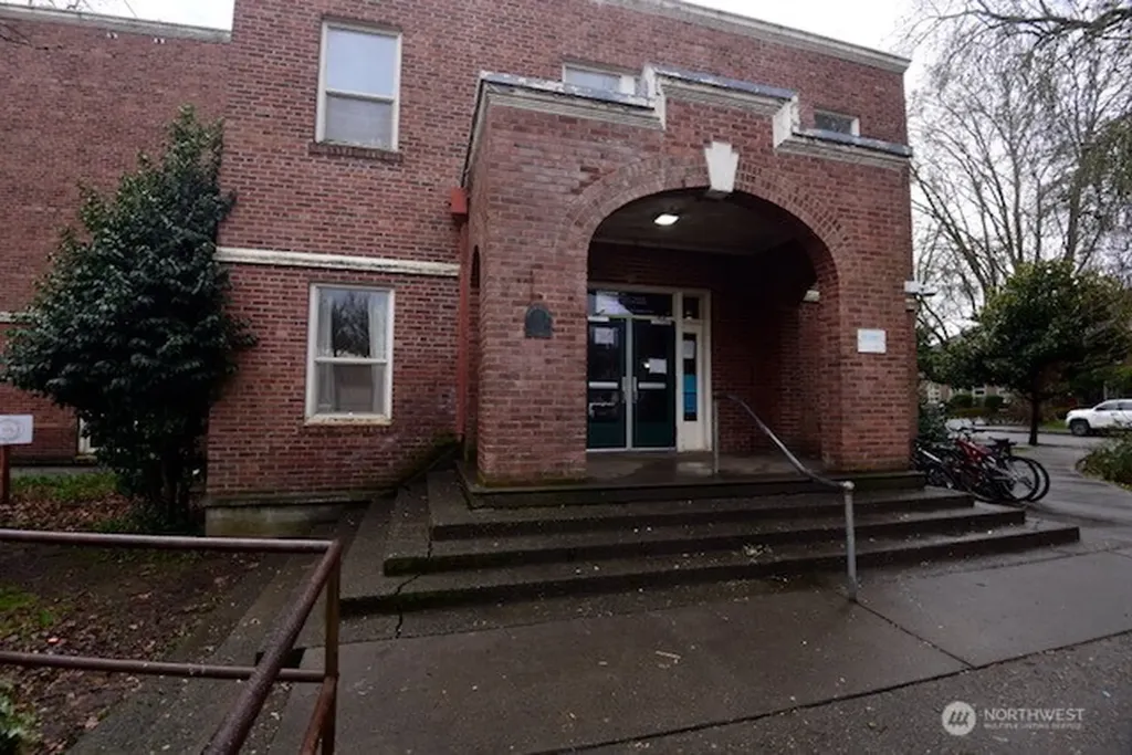 218 3rd Street Shelton WA 98584
