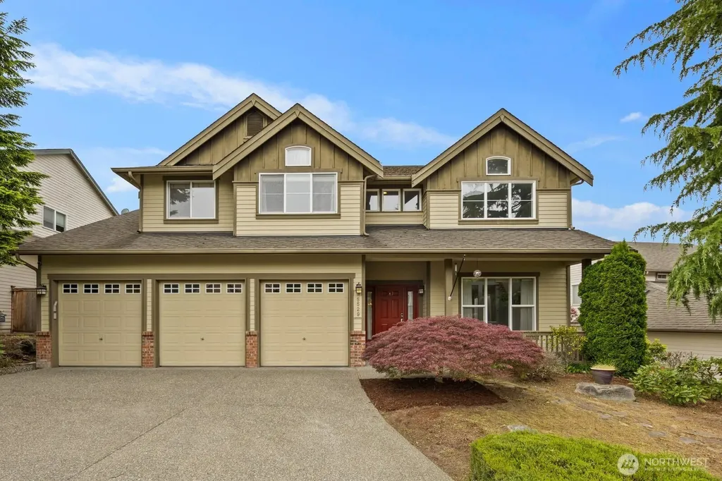 5529 Elizabeth Loop SE Auburn WA 98092