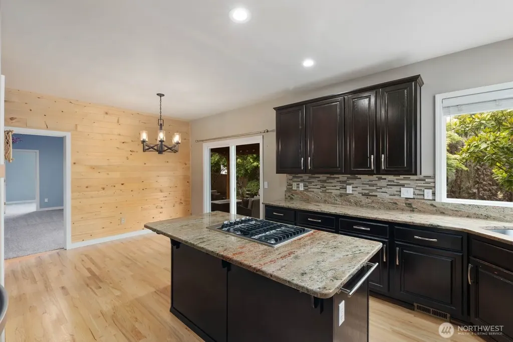 5529 Elizabeth Loop SE Auburn WA 98092