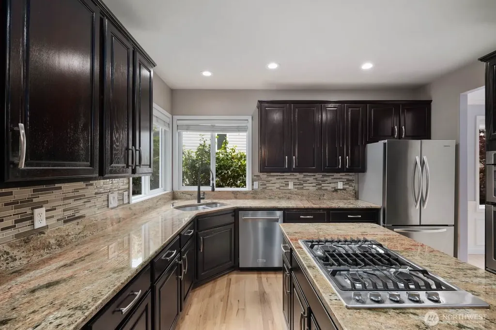 5529 Elizabeth Loop SE Auburn WA 98092