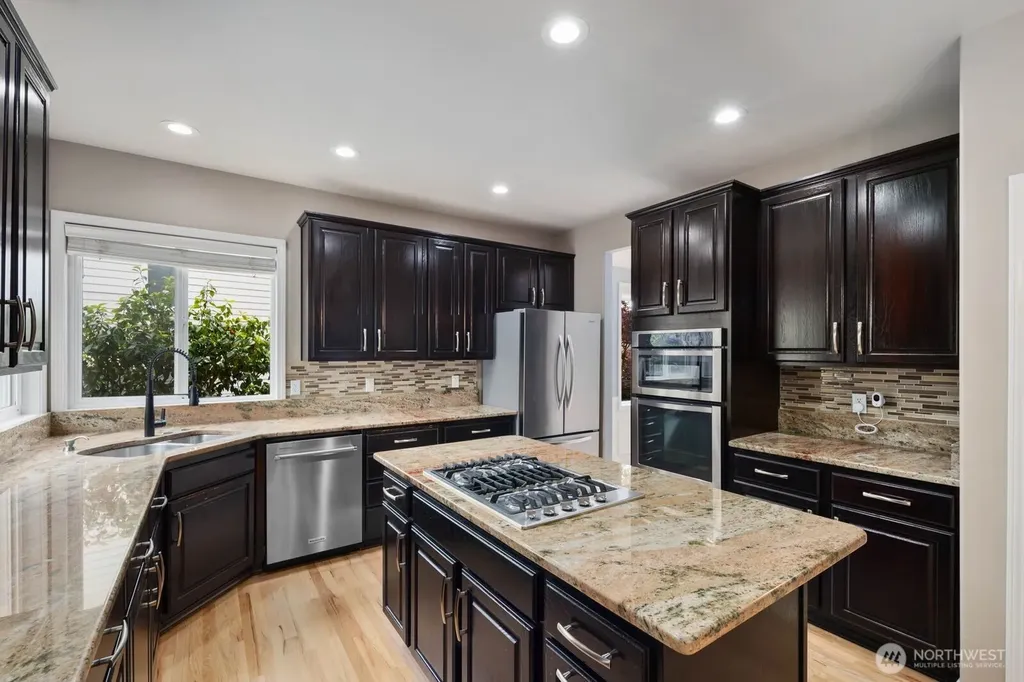 5529 Elizabeth Loop SE Auburn WA 98092