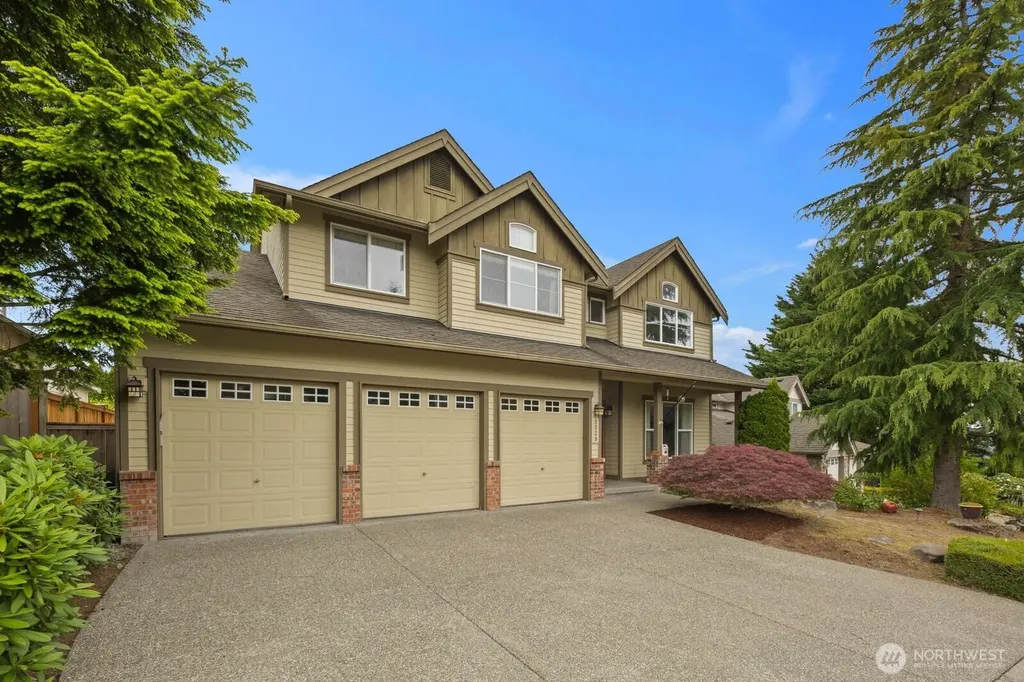 5529 Elizabeth Loop SE Auburn WA 98092