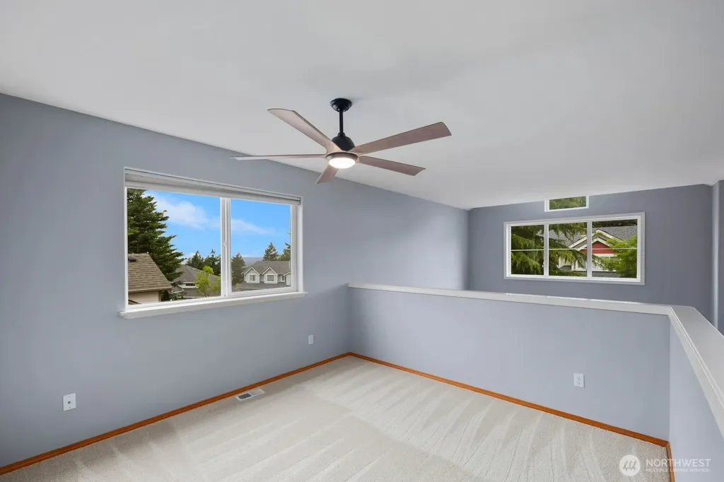 5529 Elizabeth Loop SE Auburn WA 98092