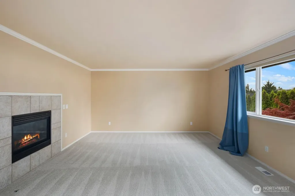 5529 Elizabeth Loop SE Auburn WA 98092
