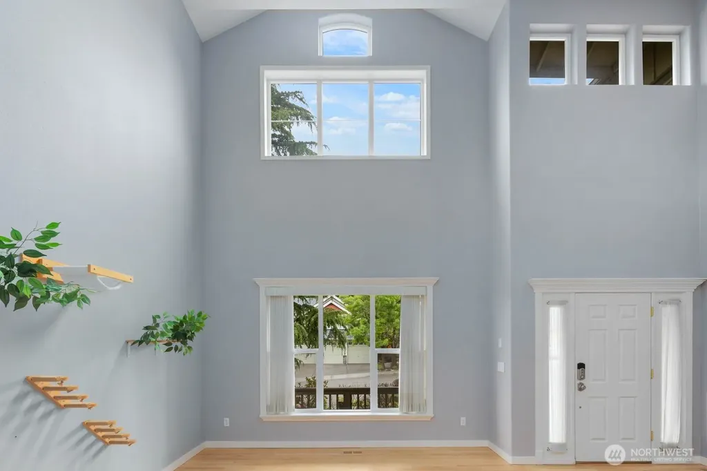 5529 Elizabeth Loop SE Auburn WA 98092