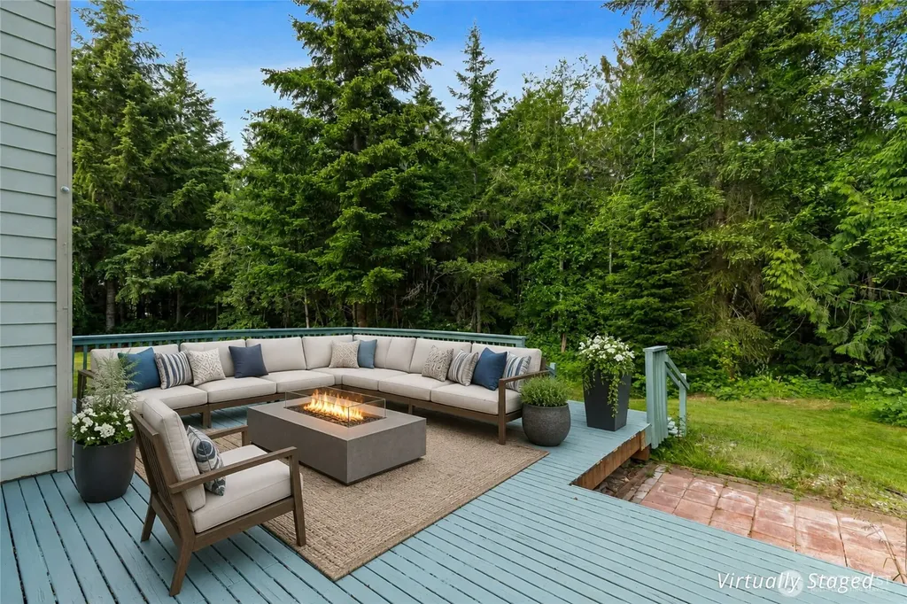 19144 Clear Creek Road NW Poulsbo WA 98370