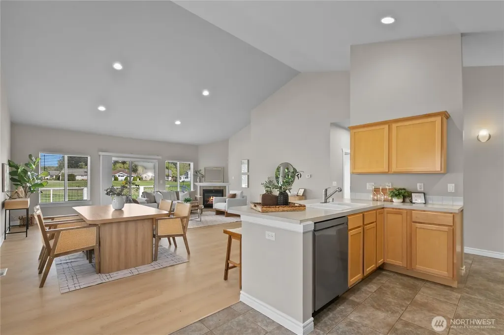 7954 W Golf Course Drive Blaine WA 98230
