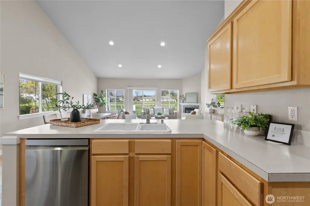 7954 W Golf Course Drive Blaine WA 98230
