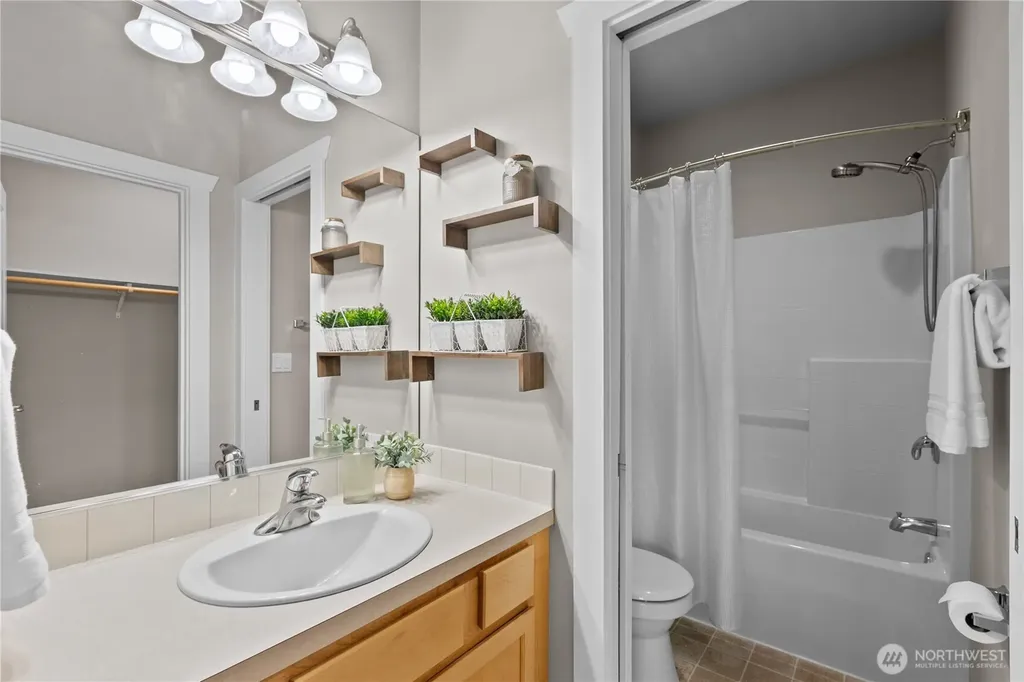 7954 W Golf Course Drive Blaine WA 98230