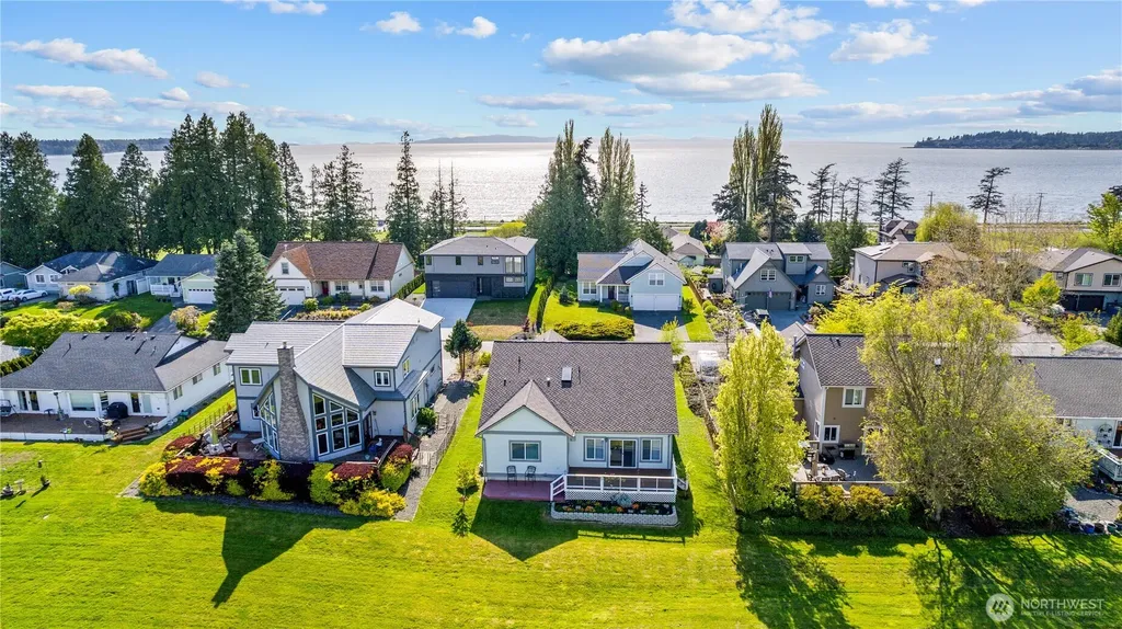 7954 W Golf Course Drive Blaine WA 98230