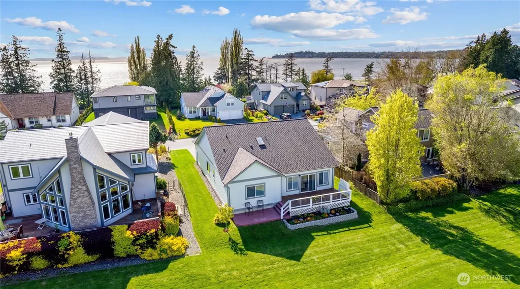 7954 W Golf Course Drive Blaine WA 98230