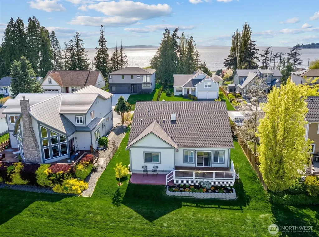 7954 W Golf Course Drive Blaine WA 98230