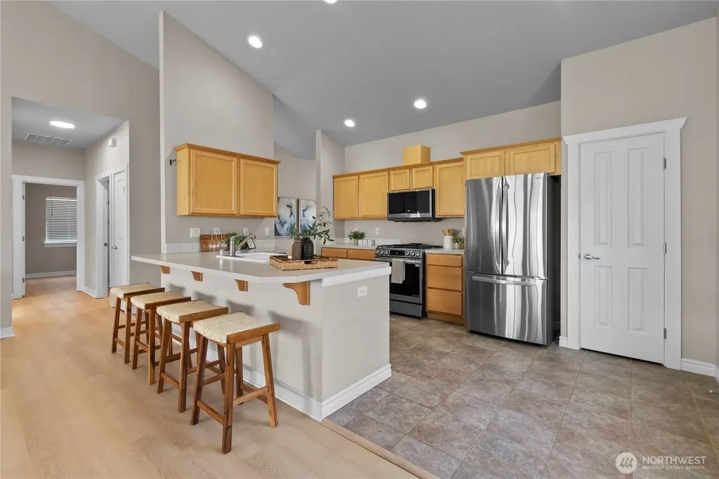 7954 W Golf Course Drive Blaine WA 98230