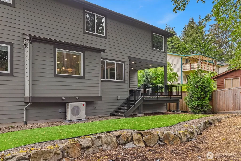 8021 NE 127th Lane Kirkland WA 98034