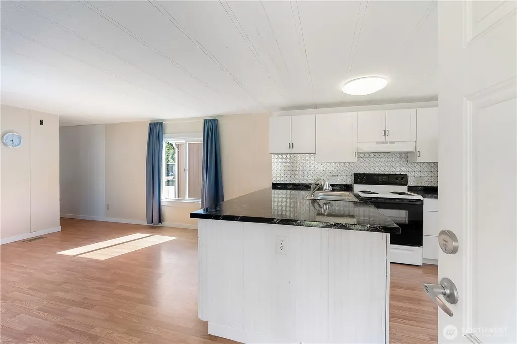 2400 Donovan Avenue Bellingham WA 98225