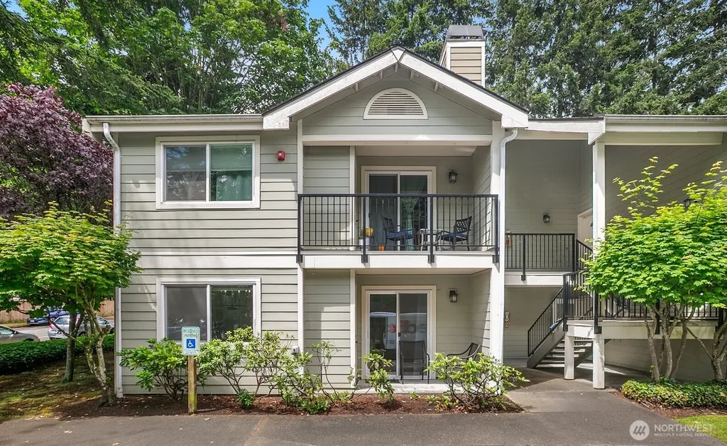 6525 200th Street SW Lynnwood WA 98036