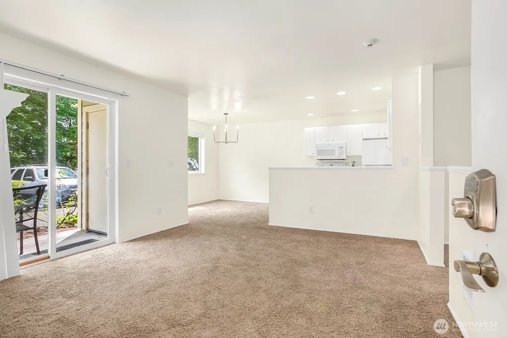 6525 200th Street SW Lynnwood WA 98036