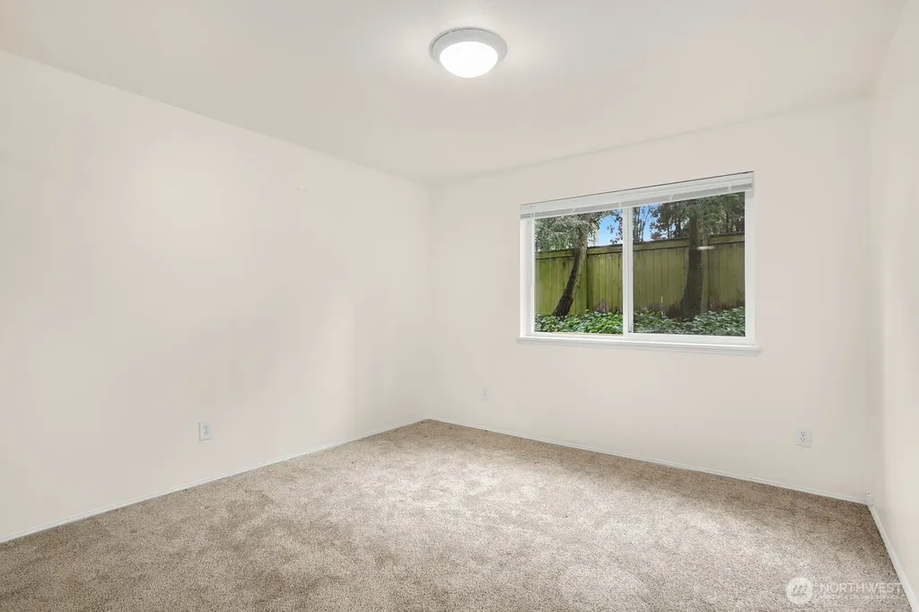 6525 200th Street SW Lynnwood WA 98036