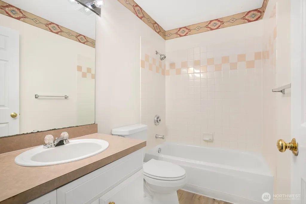 6525 200th Street SW Lynnwood WA 98036