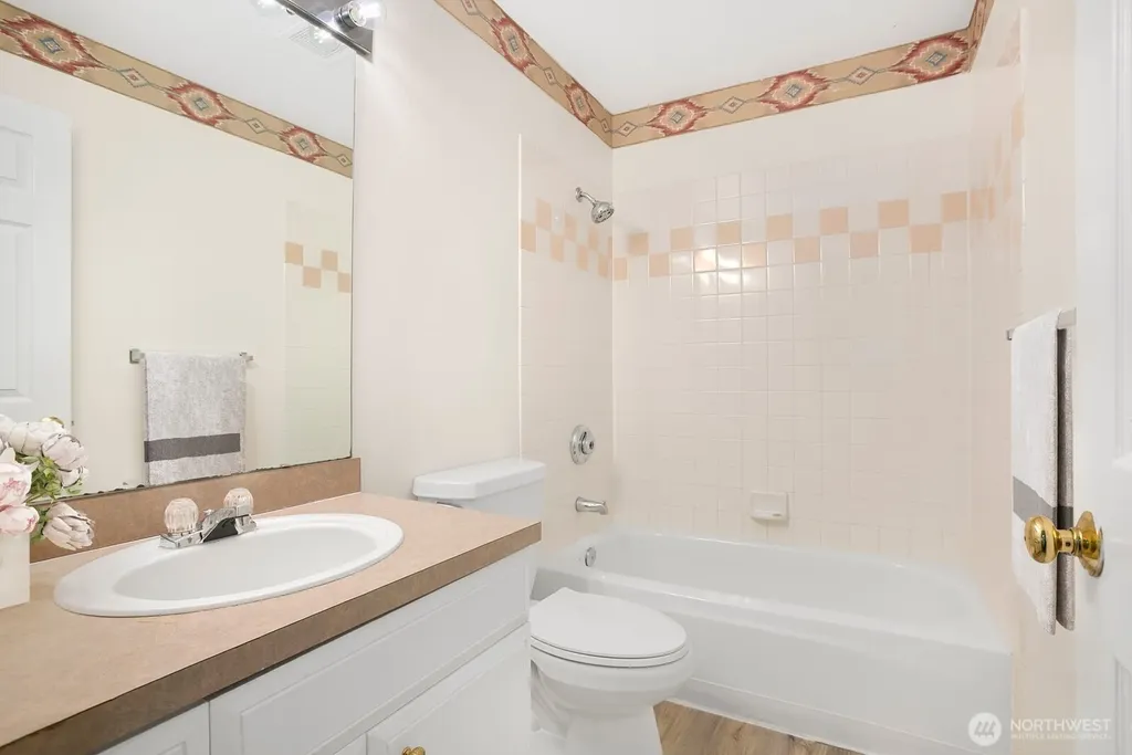 6525 200th Street SW Lynnwood WA 98036