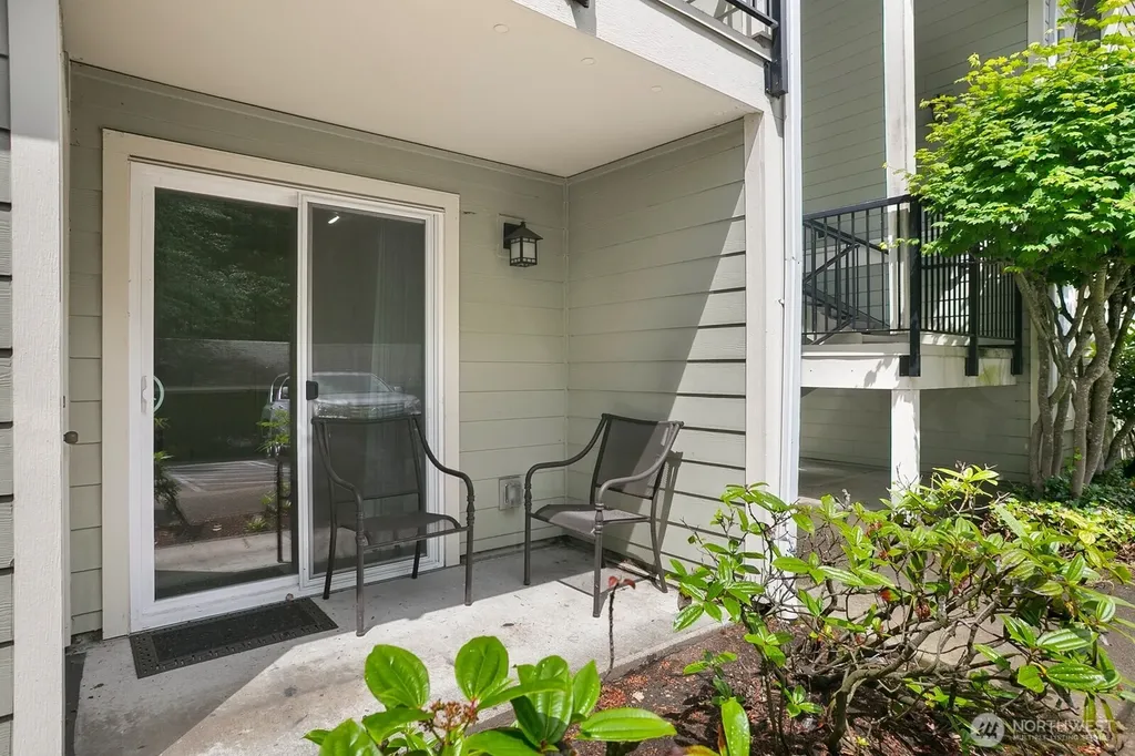 6525 200th Street SW Lynnwood WA 98036