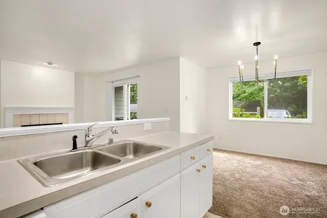 6525 200th Street SW Lynnwood WA 98036