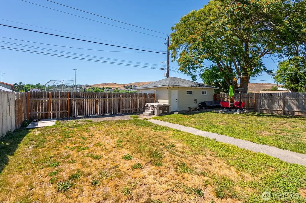 759 C Street NW Ephrata WA 98823