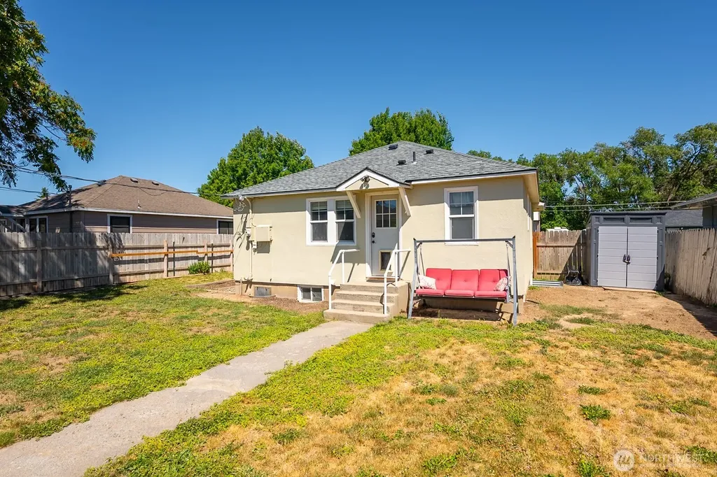 759 C Street NW Ephrata WA 98823