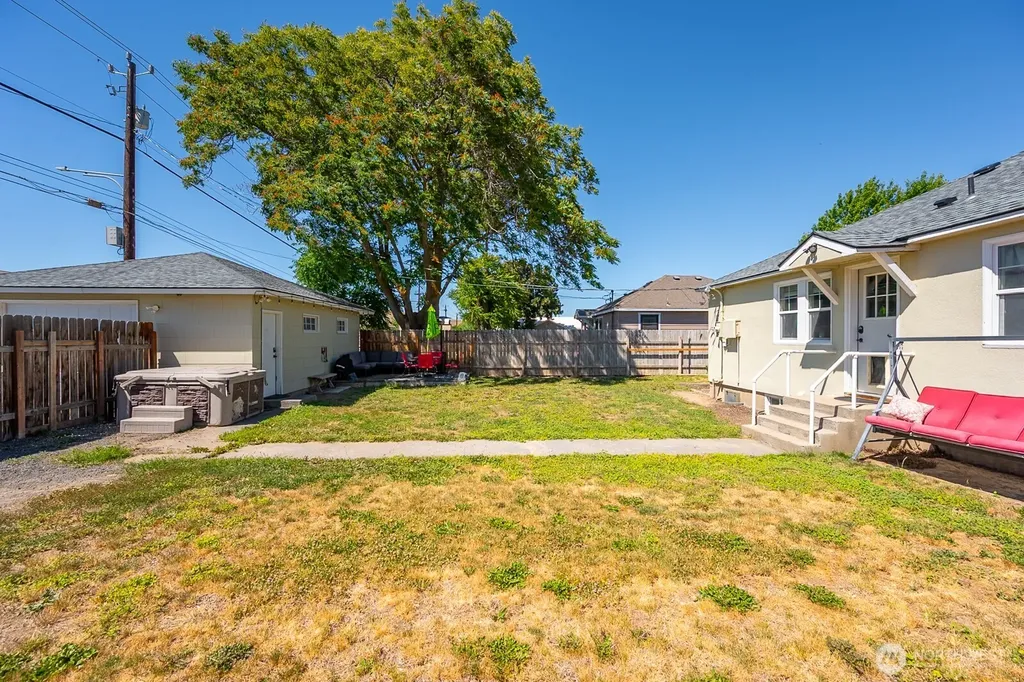 759 C Street NW Ephrata WA 98823