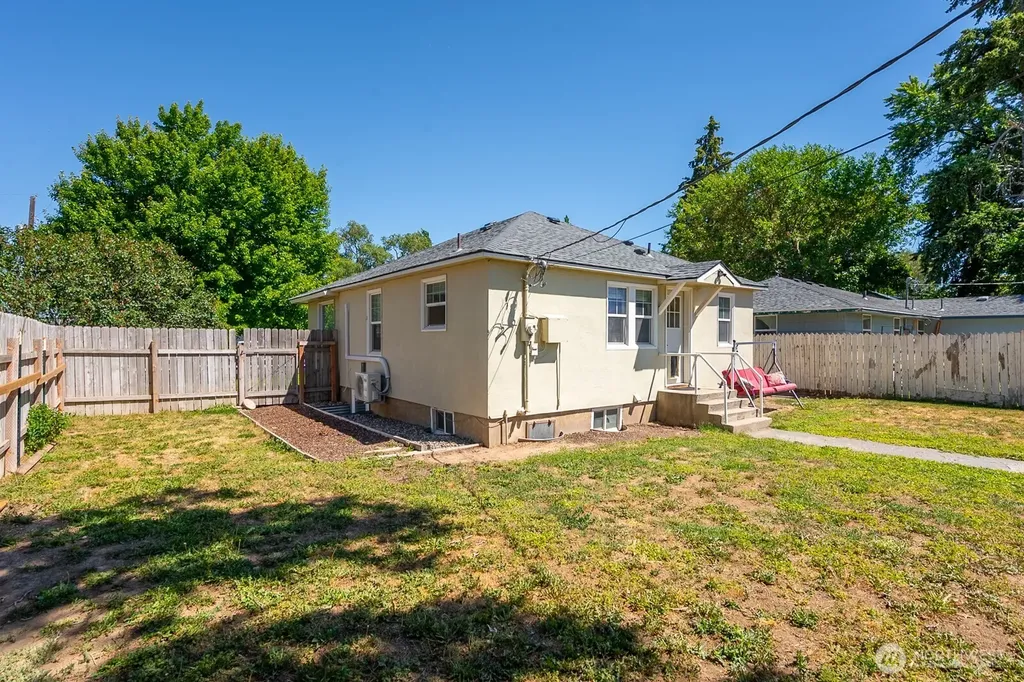759 C Street NW Ephrata WA 98823