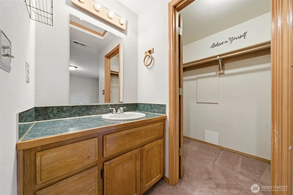 15807 NE Noble Street Vancouver WA 98682