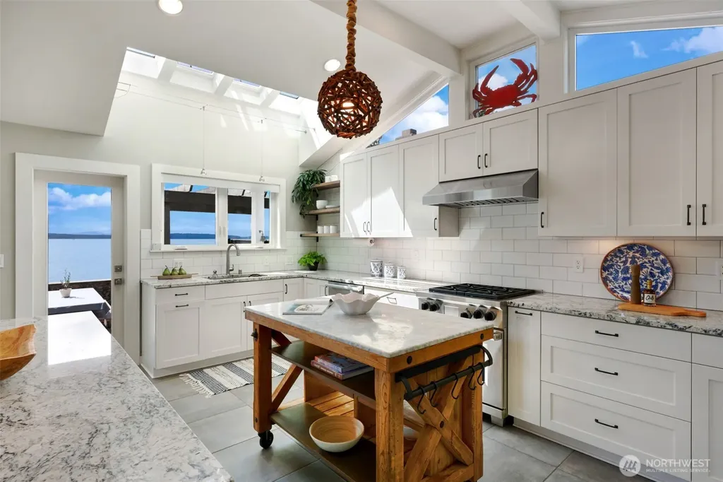 9827 51st Avenue SW Seattle WA 98136