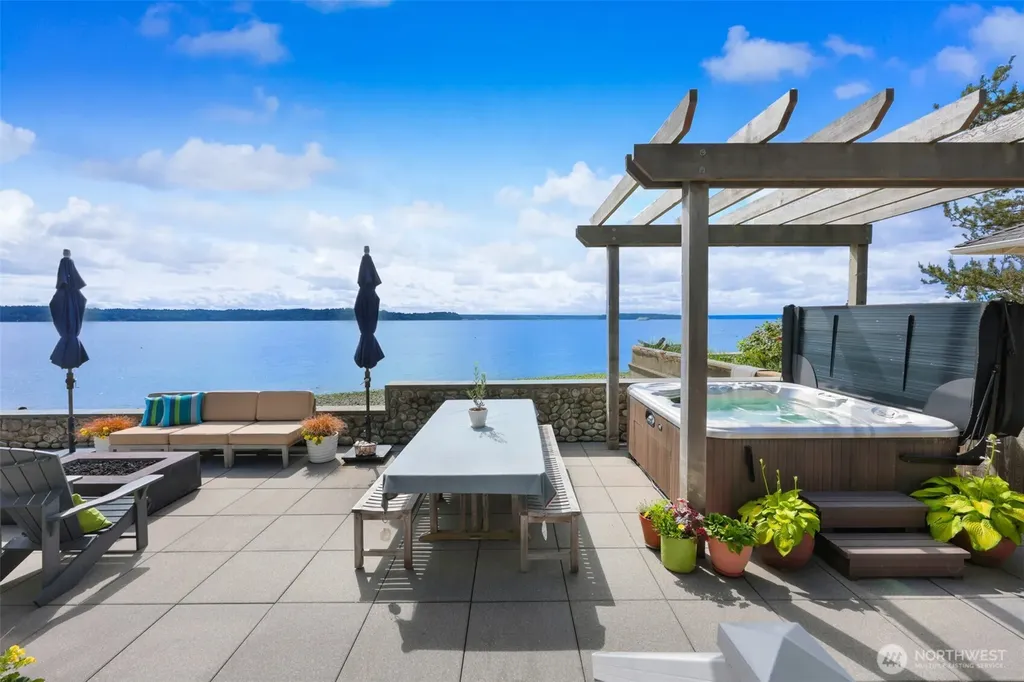 9827 51st Avenue SW Seattle WA 98136