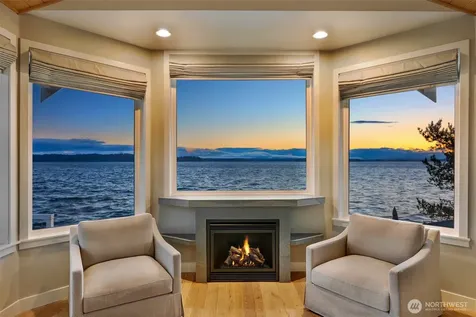 9827 51st Avenue SW Seattle WA 98136