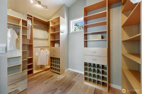 9827 51st Avenue SW Seattle WA 98136