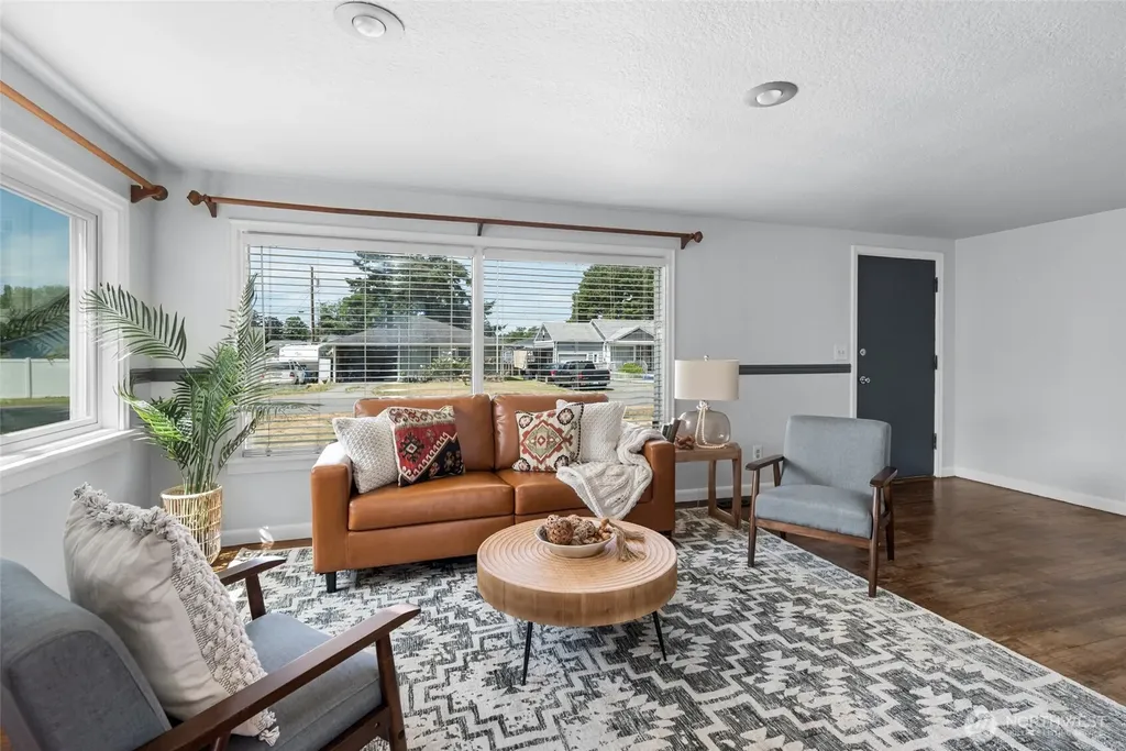 260 SE Glencoe Street Oak Harbor WA 98277