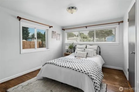 260 SE Glencoe Street Oak Harbor WA 98277