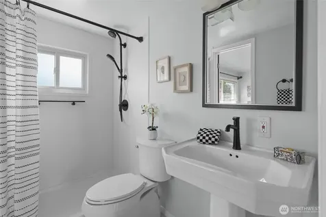 260 SE Glencoe Street Oak Harbor WA 98277