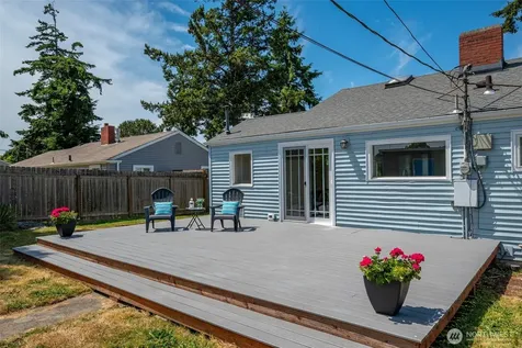 260 SE Glencoe Street Oak Harbor WA 98277