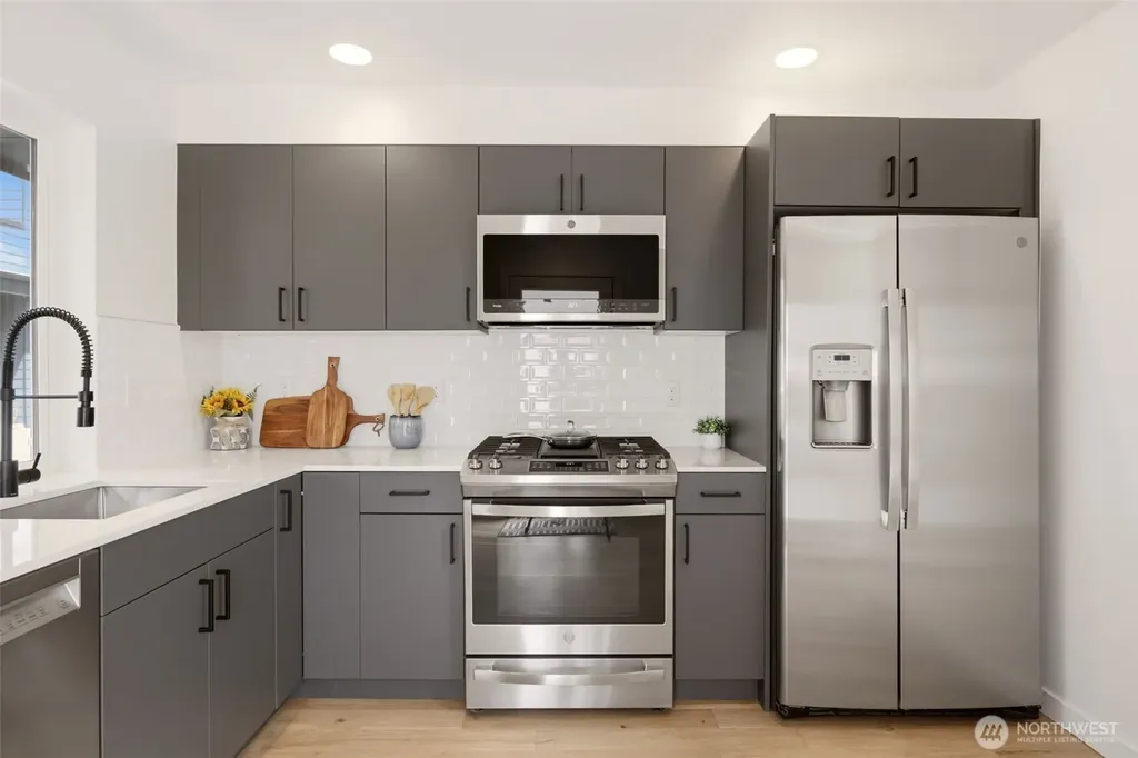 806 NW 50th Street Seattle WA 98107
